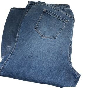 Torrid jeans Midfit super skinny super soft distressed knees button/zip Size 22S